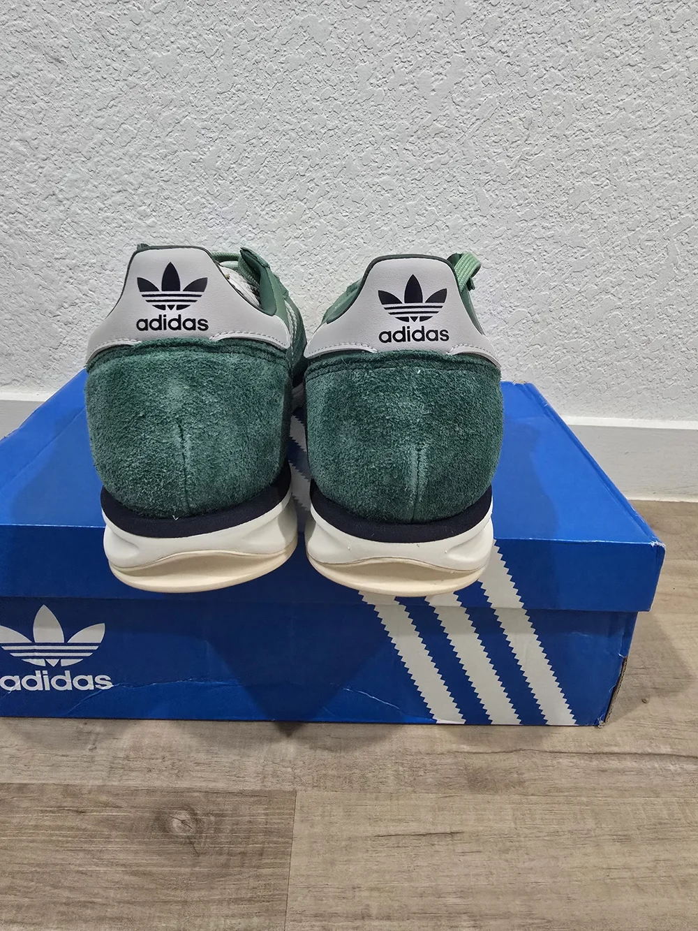 adidas SL 72 Men’s Green Retro Running Sneakers